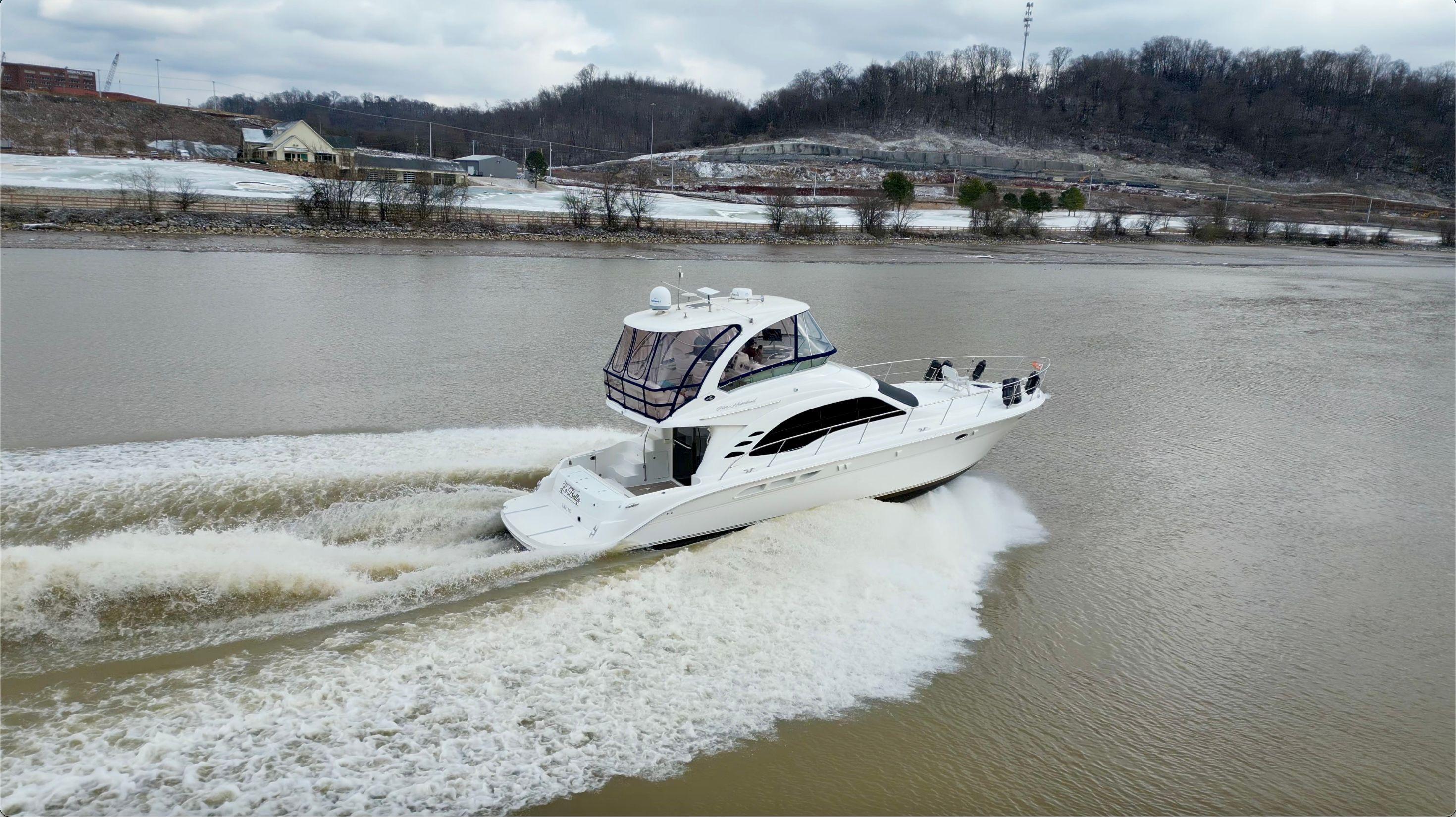 Sea Ray 52 Sedan Bridge