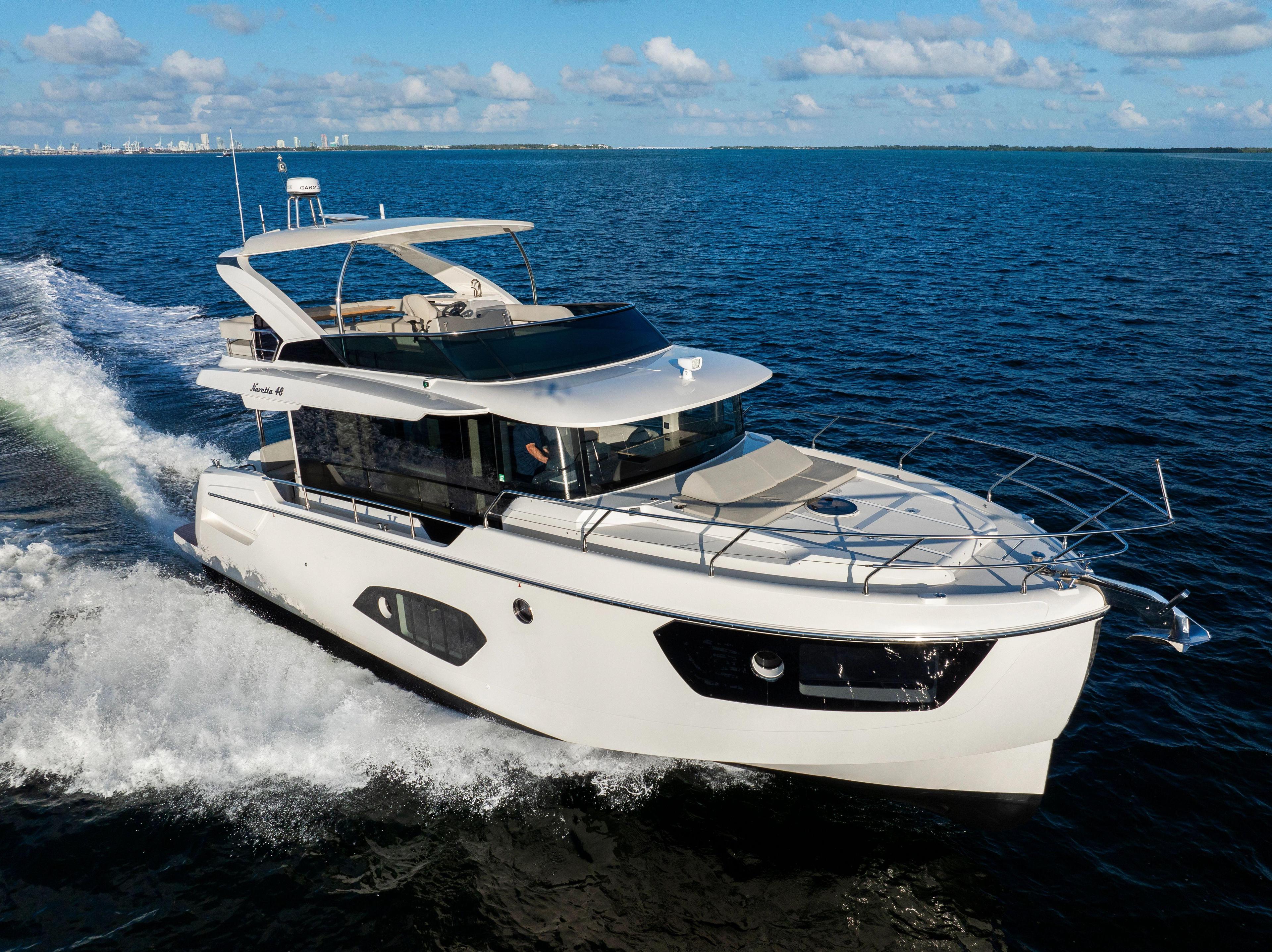 Absolute Navetta 48