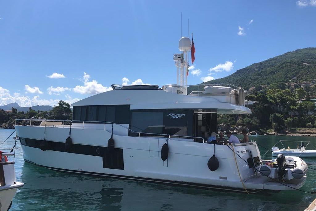 Sundeck 580 for sale