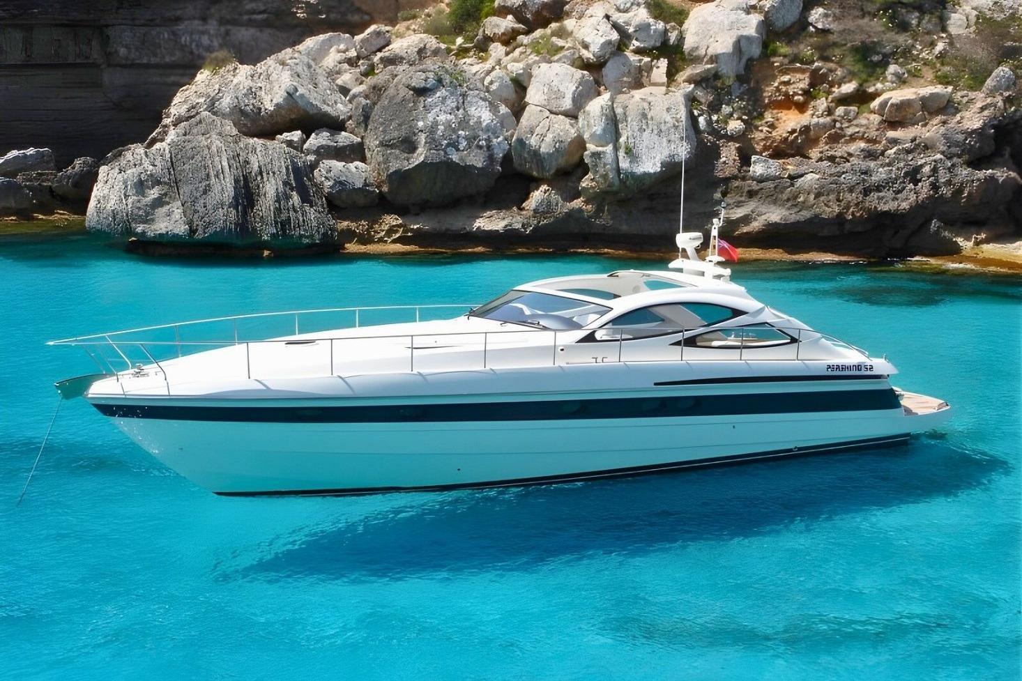 Pershing 52