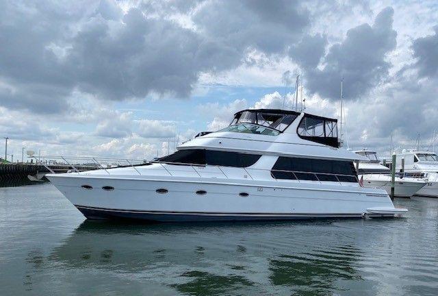 Carver 570 Voyager Pilothouse