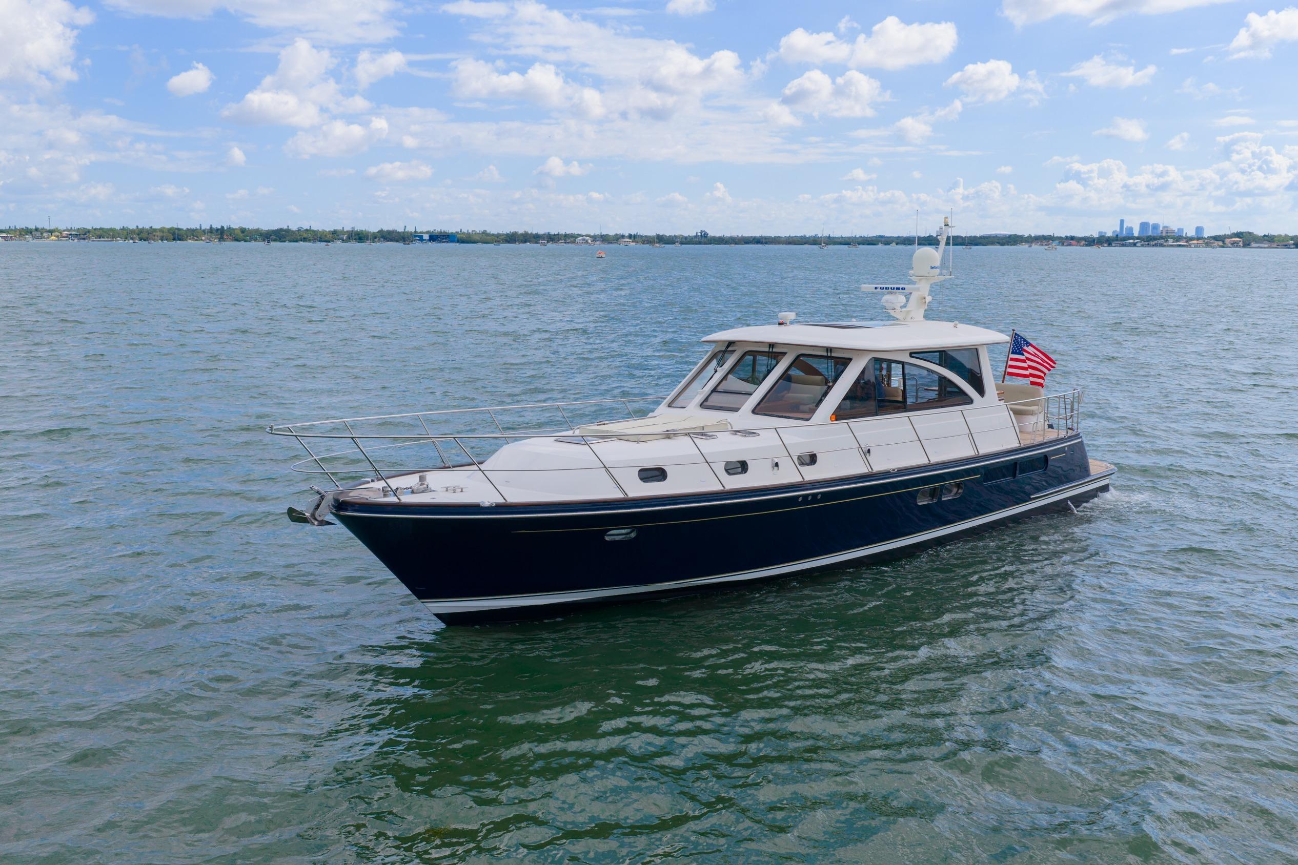 Hunt Yachts Hunt 52