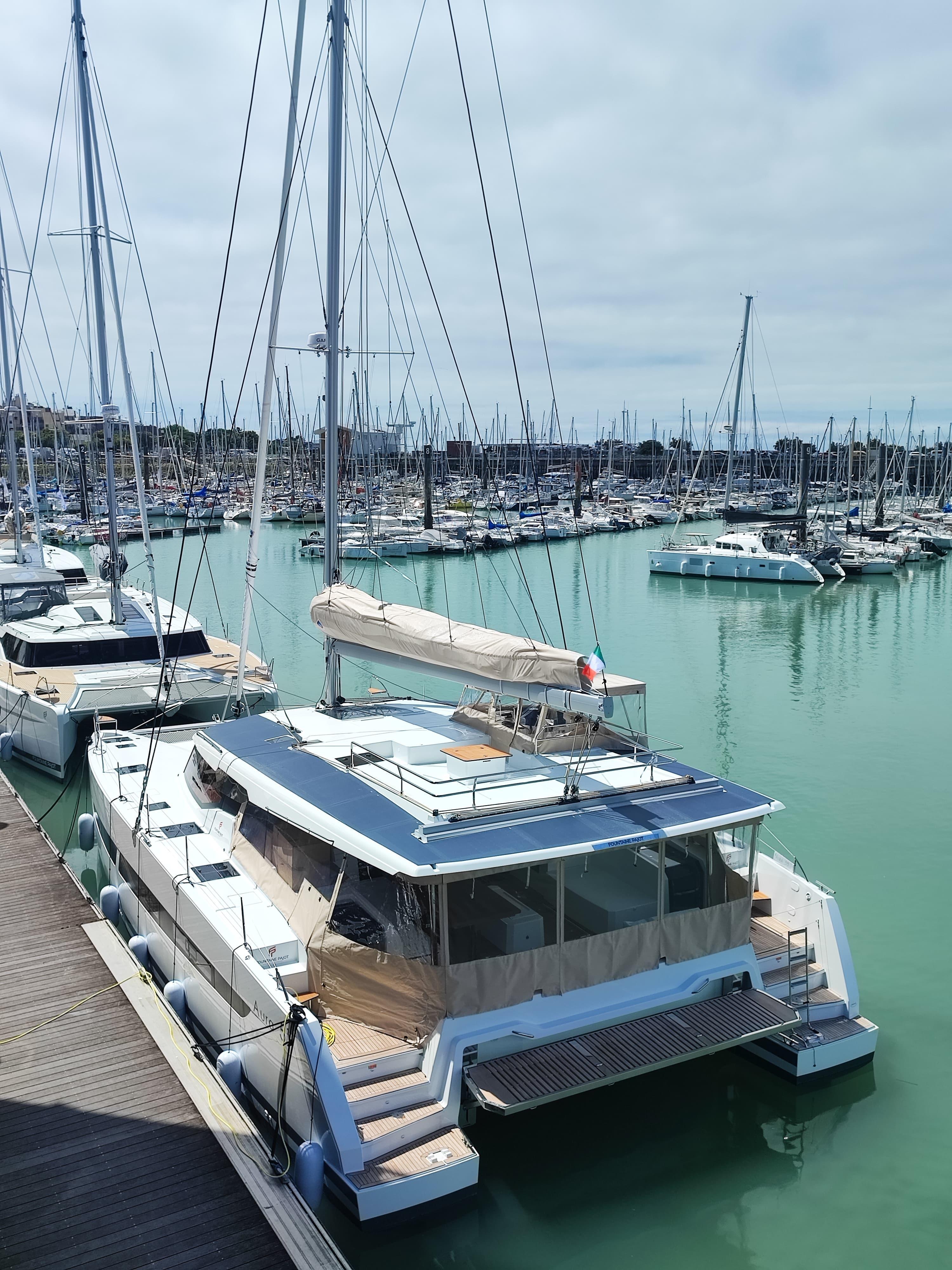 Fountaine Pajot Aura 51