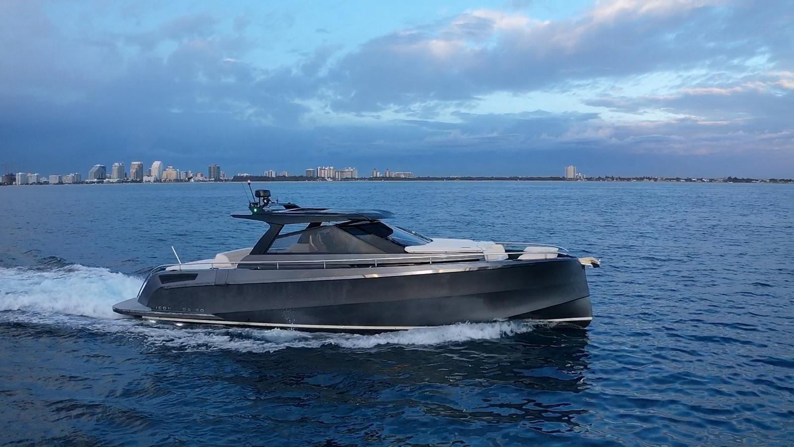 Steeler Yachts Iconic DA 50