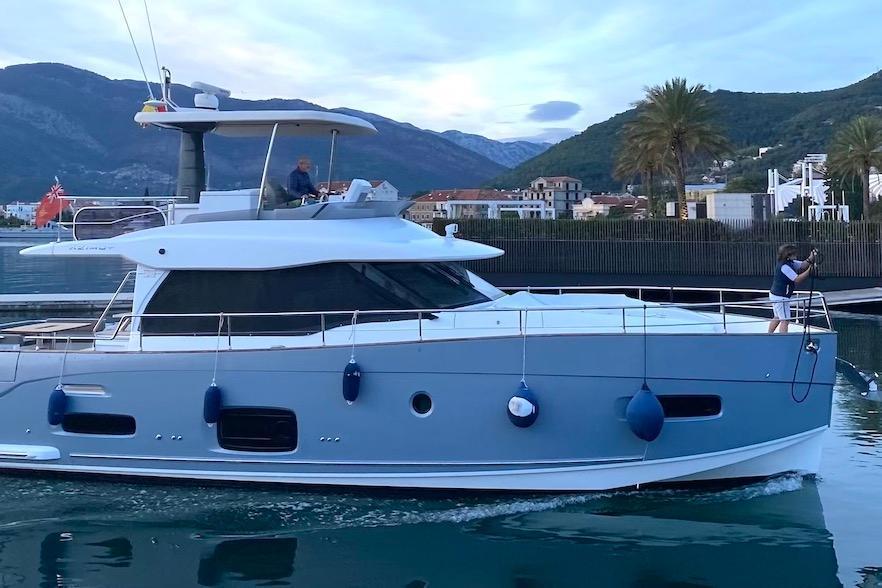 Azimut Magellano 53