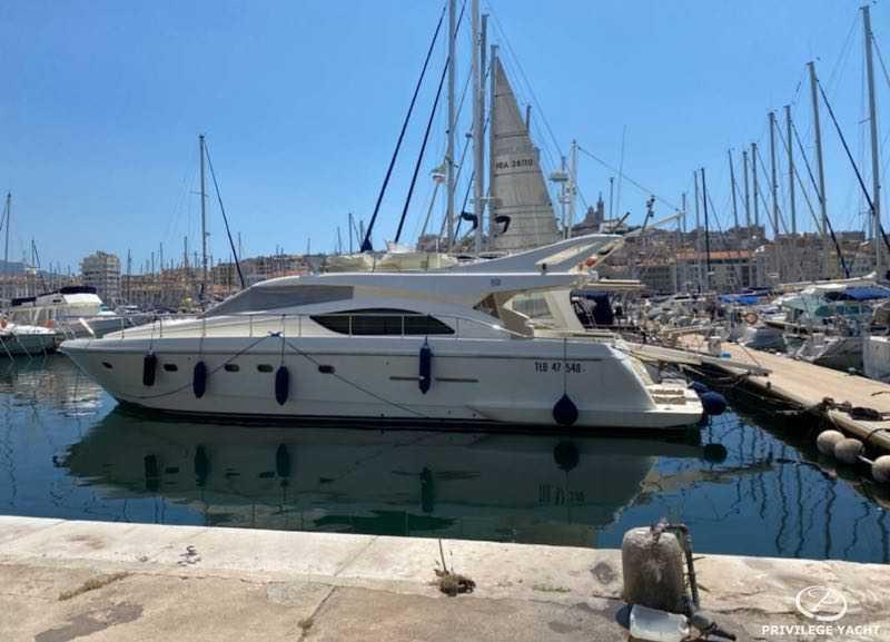 Ferretti 53