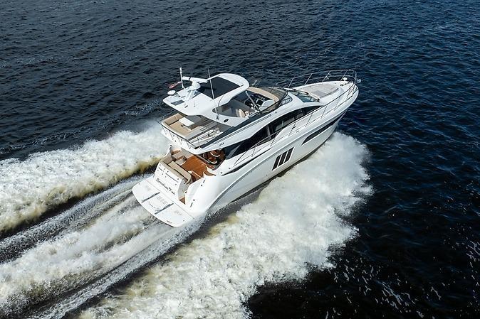 Sea Ray Fly 510