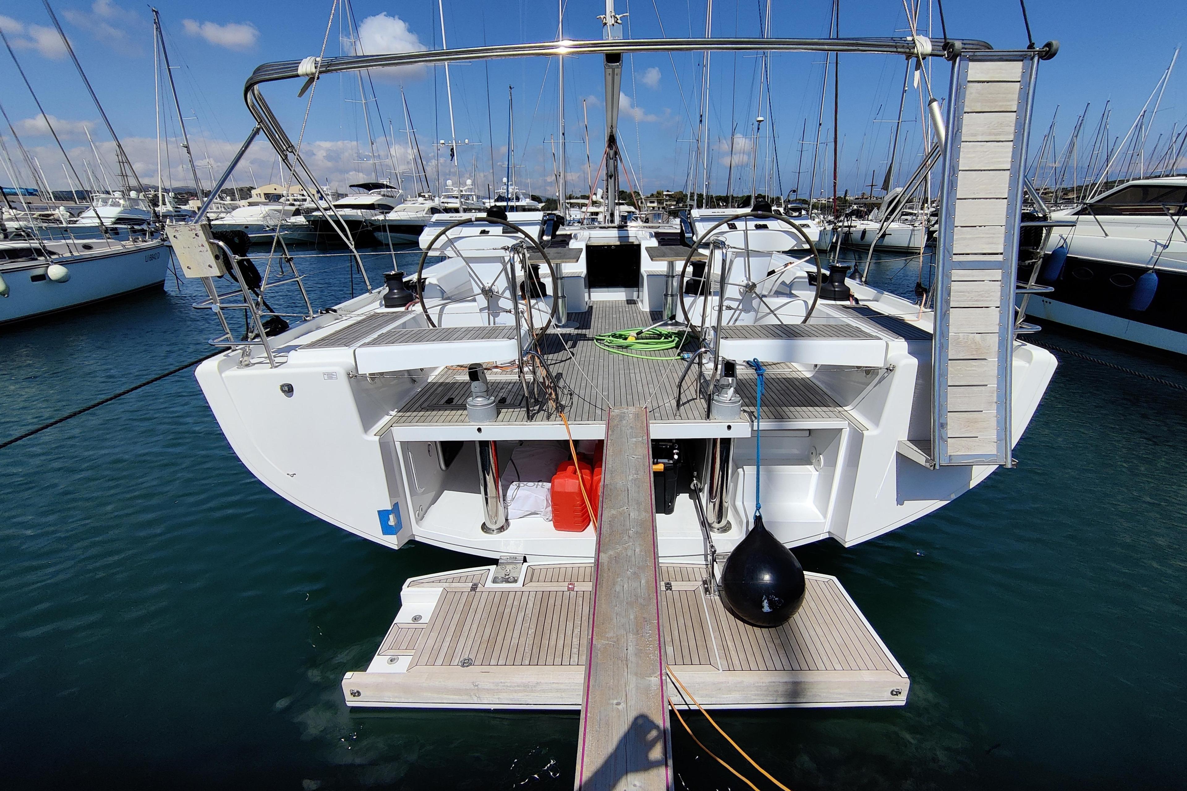 Hanse 548