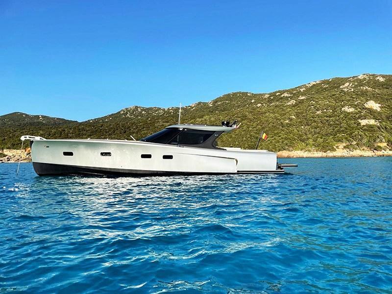 Maxi Dolphin MD51 for sale
