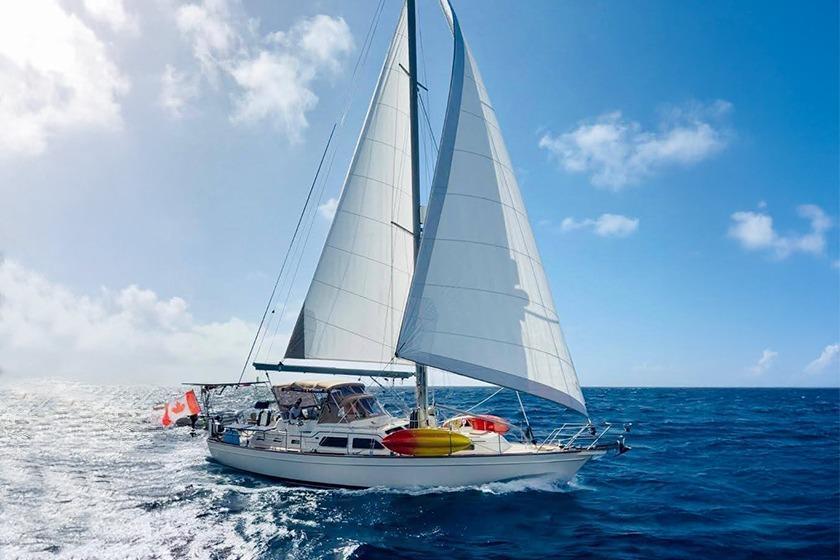 Island Packet 465
