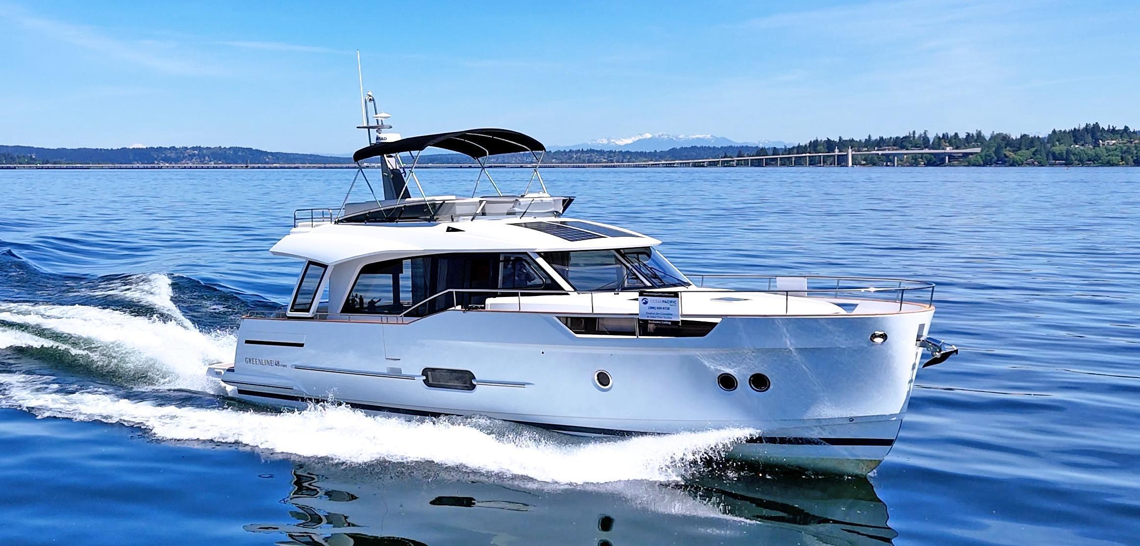 Greenline 48 Flybridge