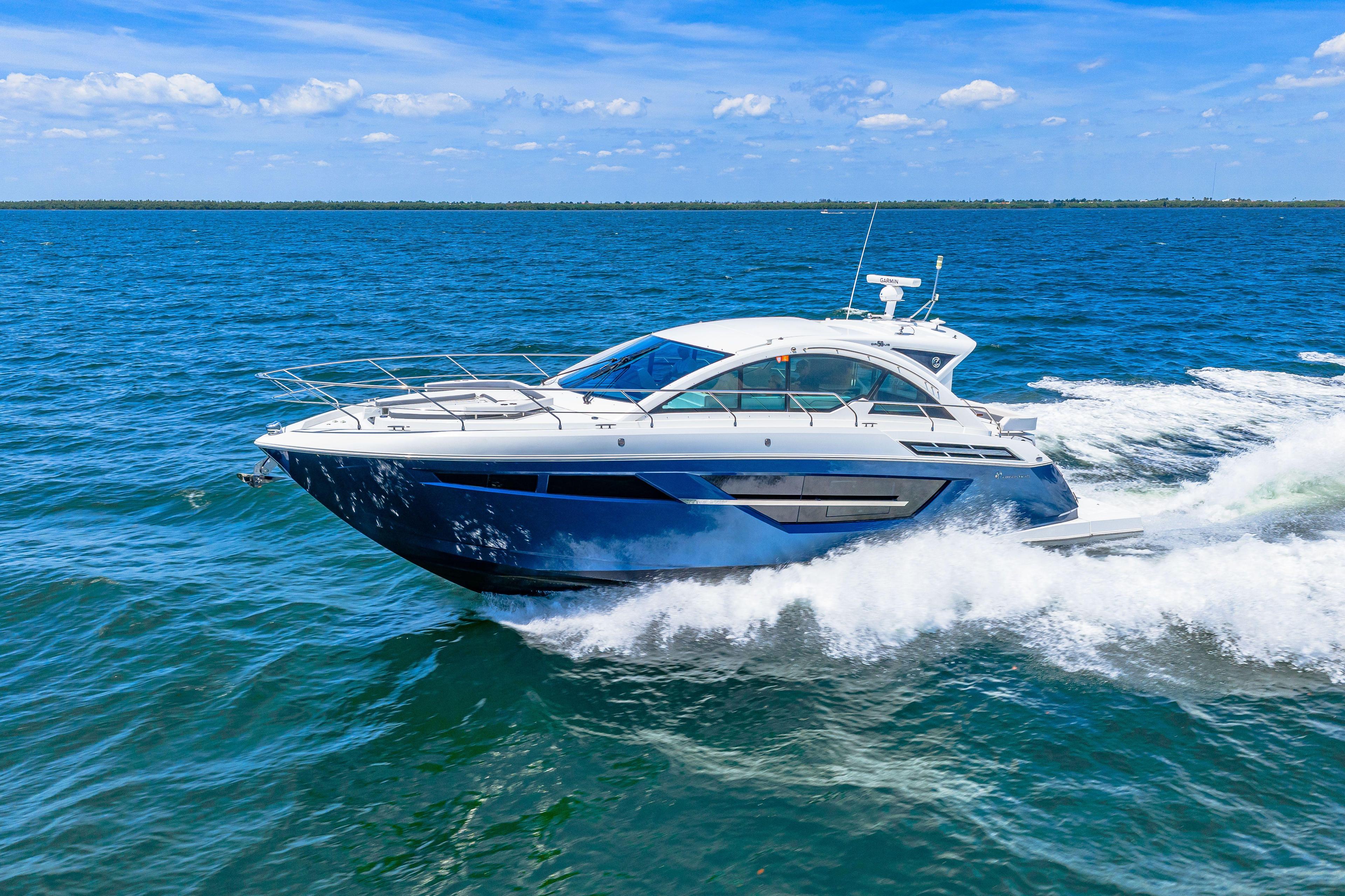 Cruisers Yachts 50 Cantius