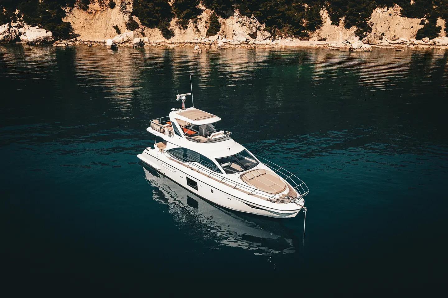 Azimut 55