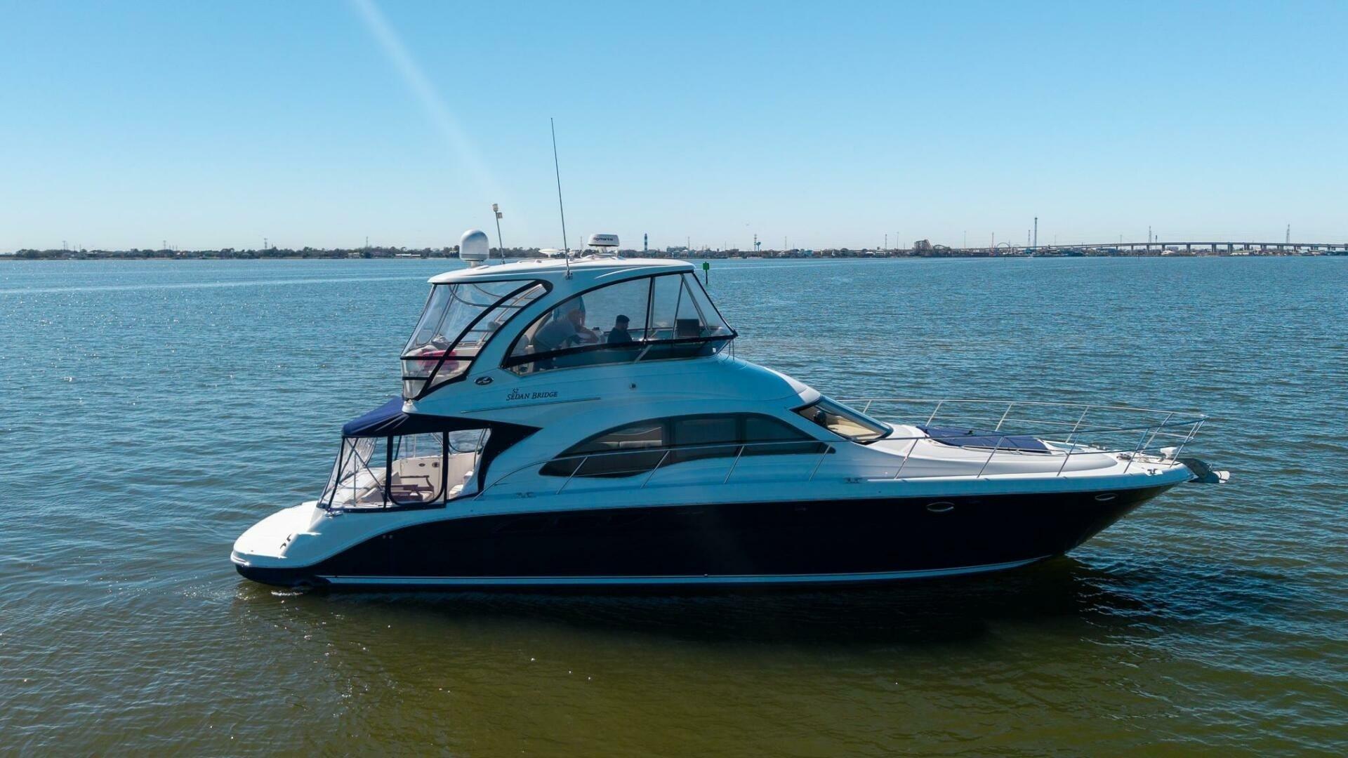 Sea Ray 52 Sedan Bridge