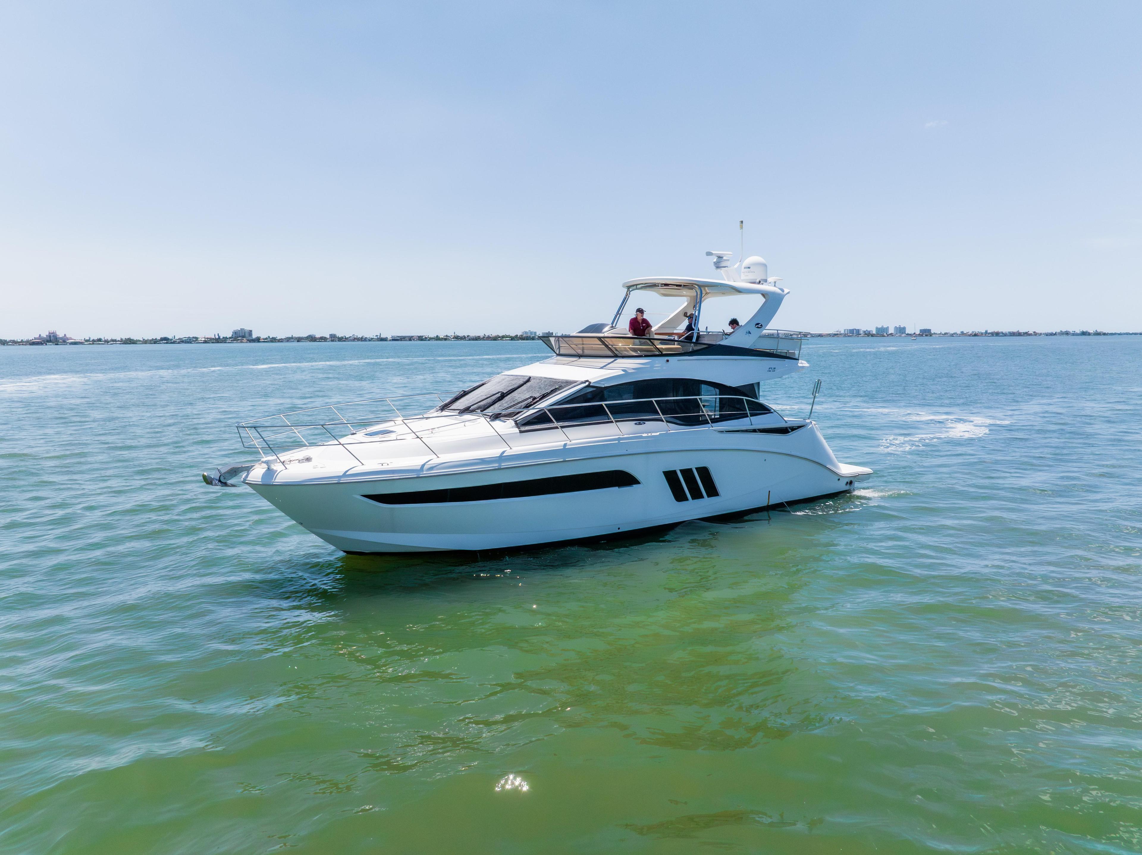 Sea Ray Fly 510