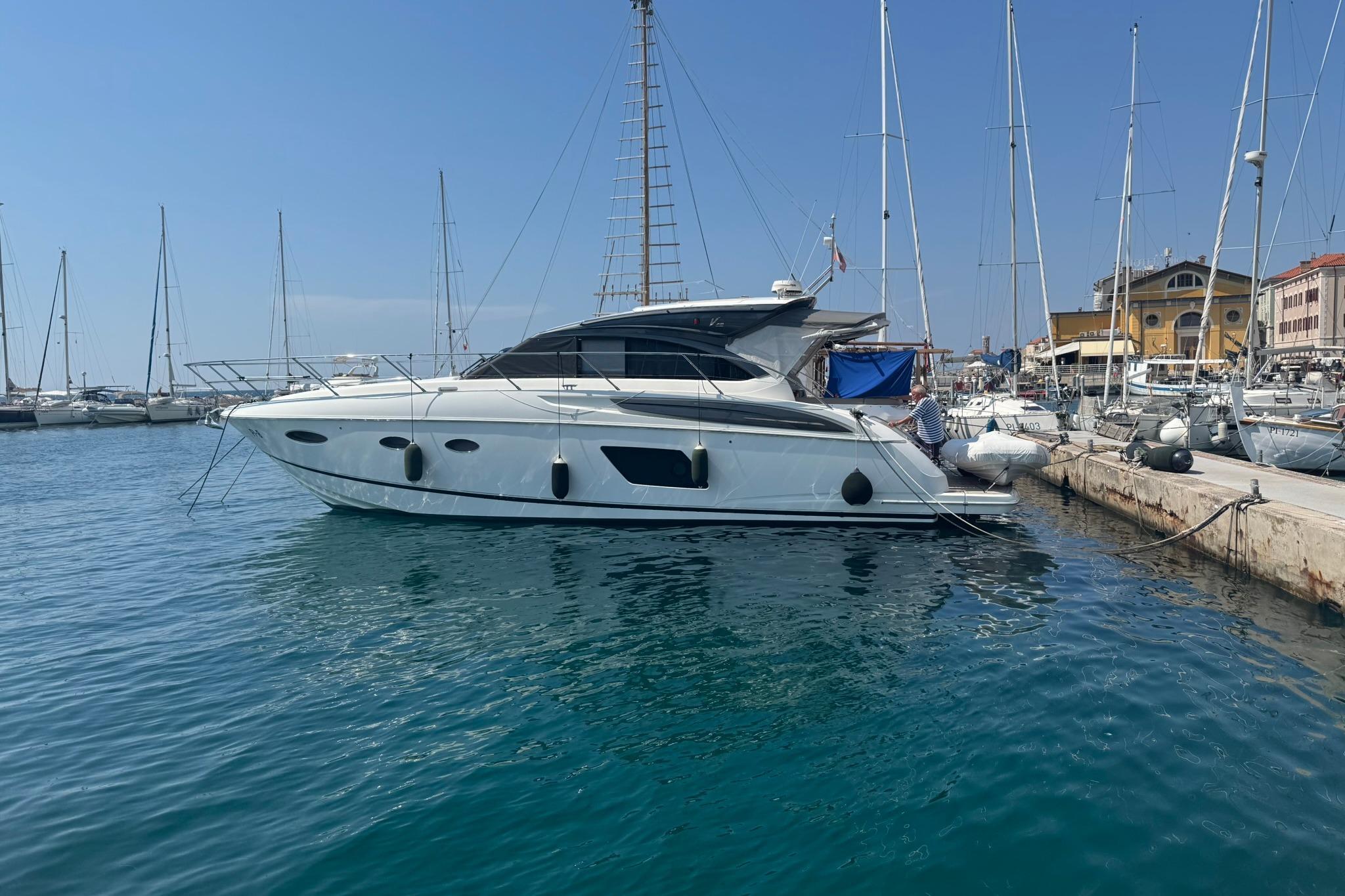 Princess V48 Deck Saloon
