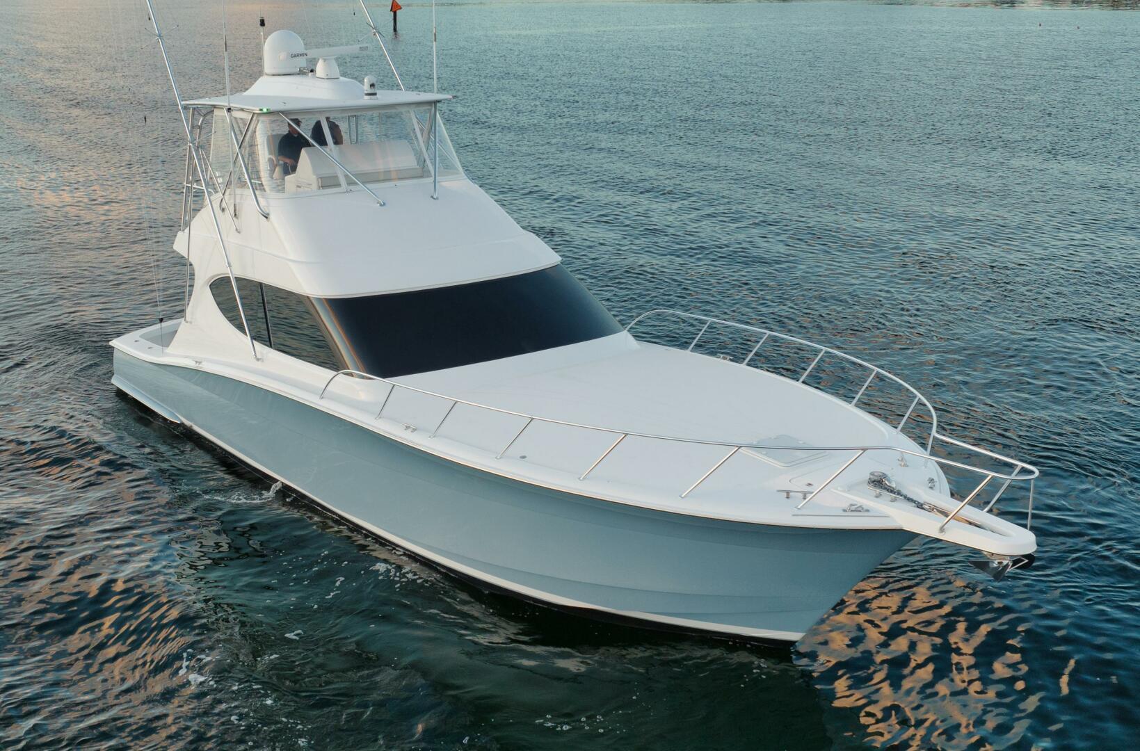 Hatteras GT54