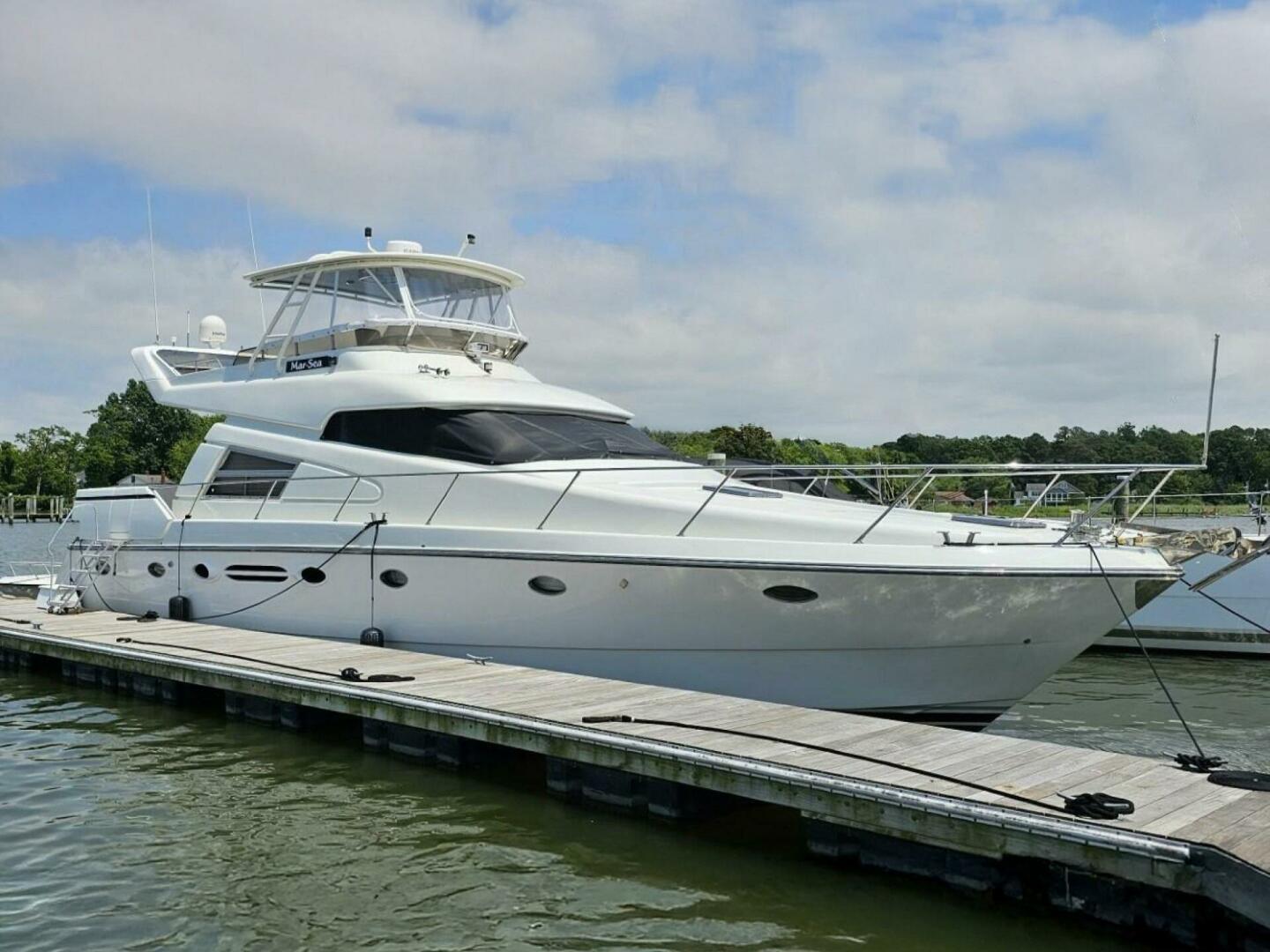 Johnson High Tech 56' Euro