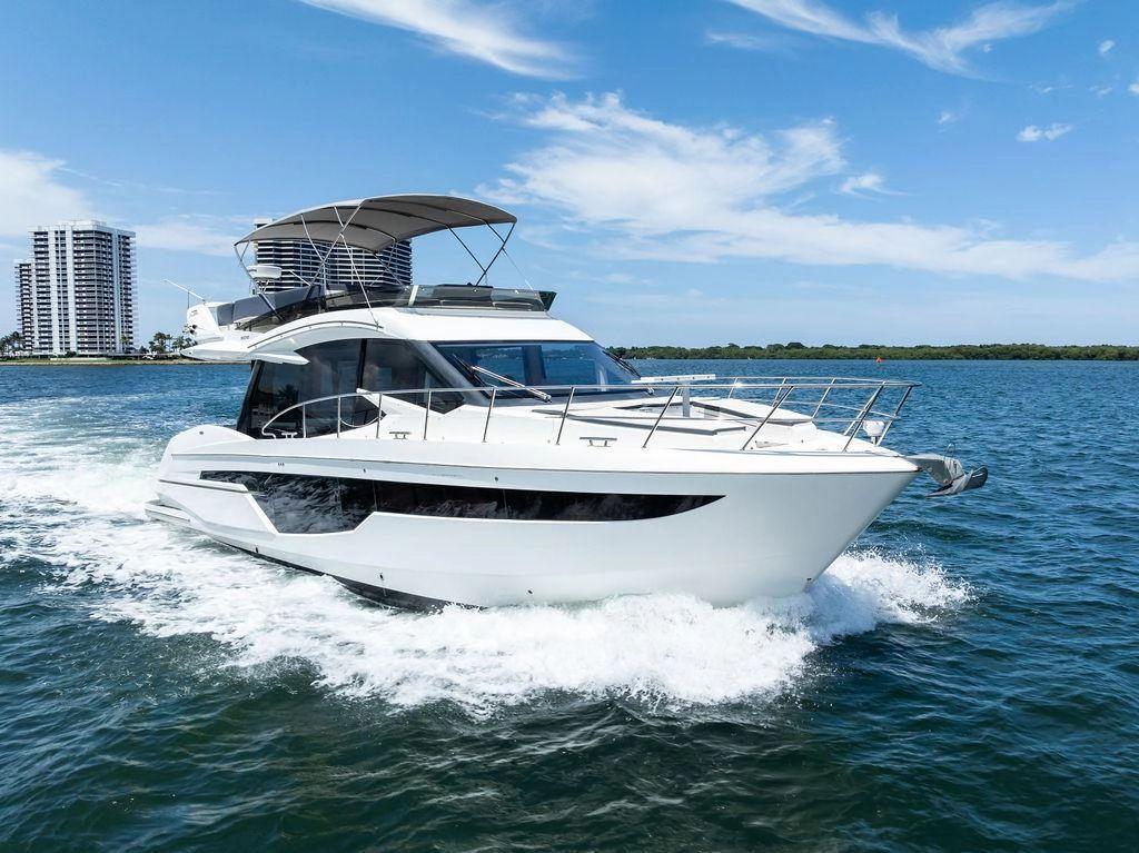 Galeon 500 Fly