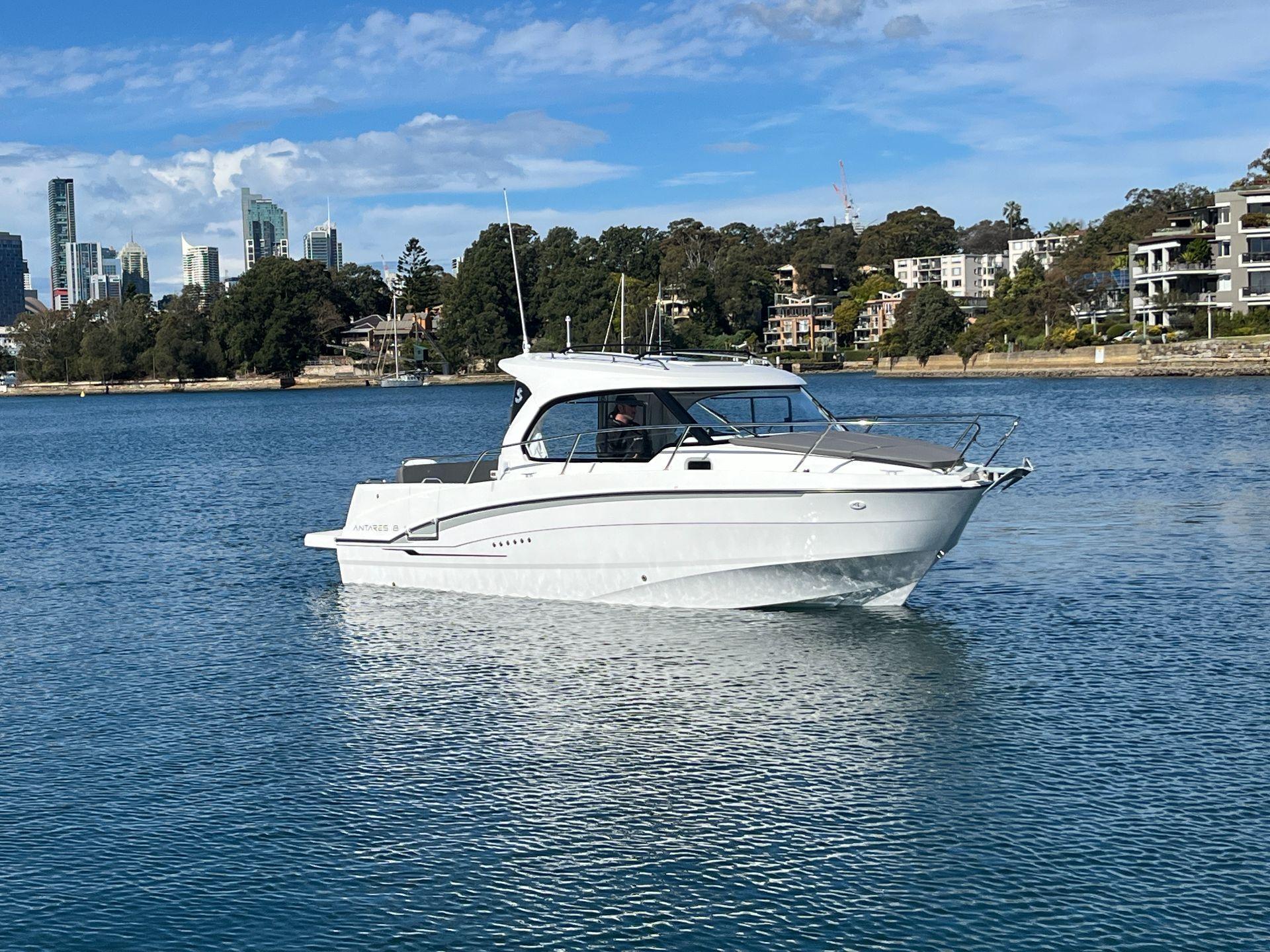 Beneteau Antares 8 V2 OB