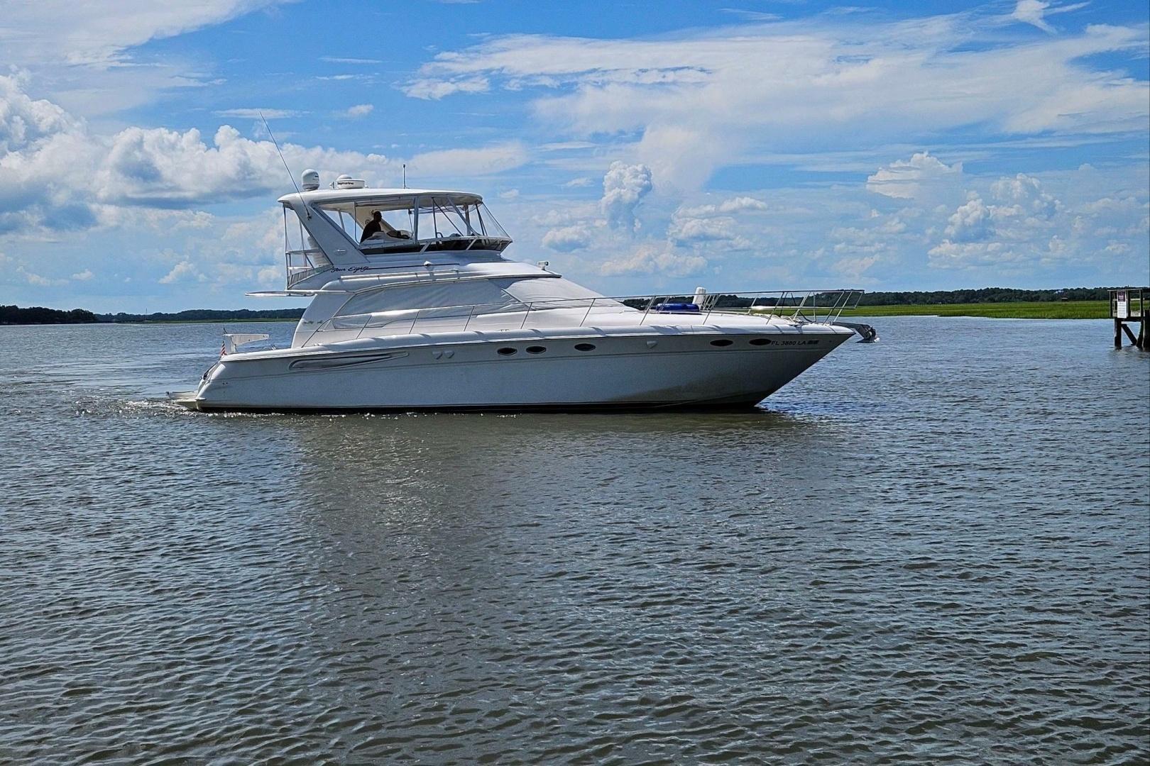 Sea Ray 480 Sedan Bridge