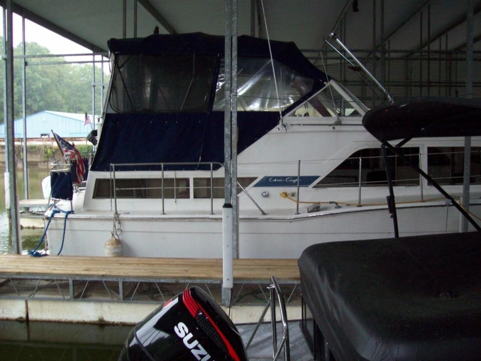 1979 Chris Craft 350 Catalina for sale in Camden, Tennessee, United States