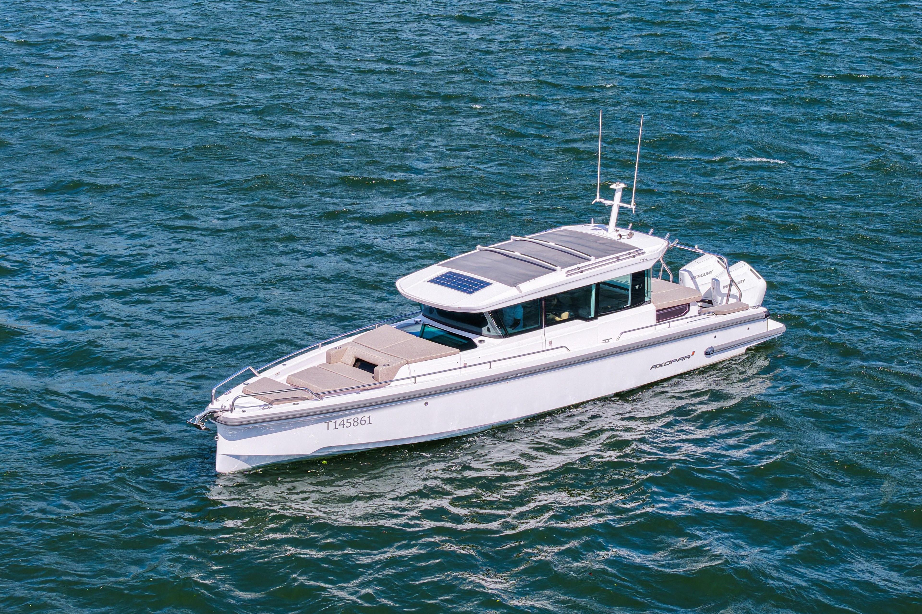 2024 Axopar 37XC Cross Cabin for sale