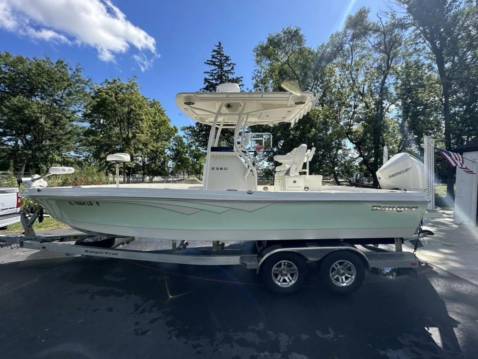 Ranger 2360 Bay
