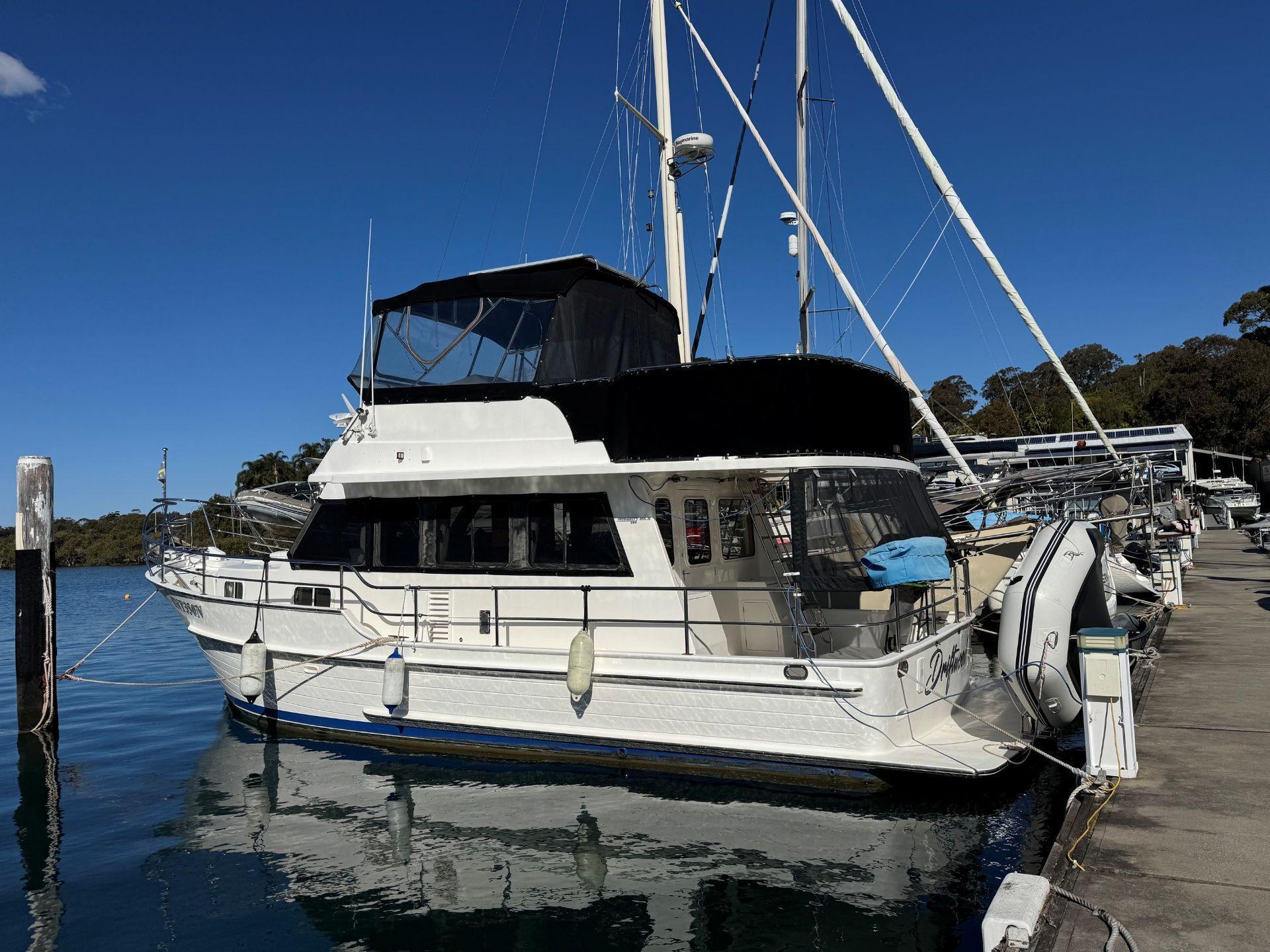 Integrity 350 MkII Flybridge