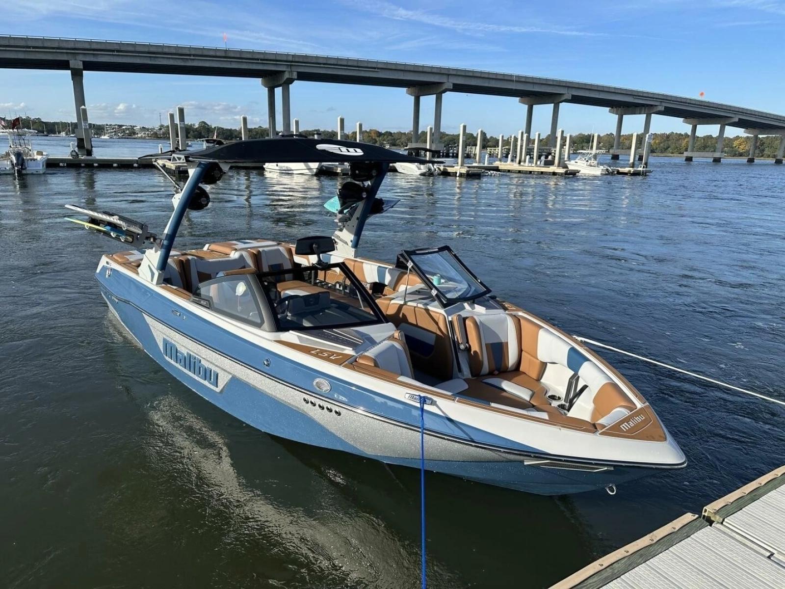 Malibu Wakesetter 23 LSV