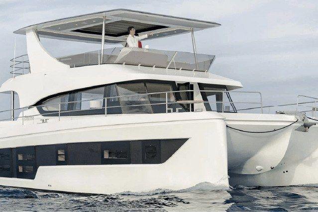 Aventura 56 Motor Yacht