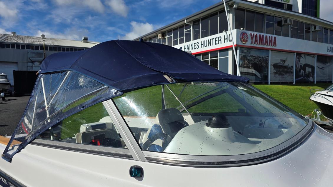 2004 Haines Hunter SR535 for sale in Auckland