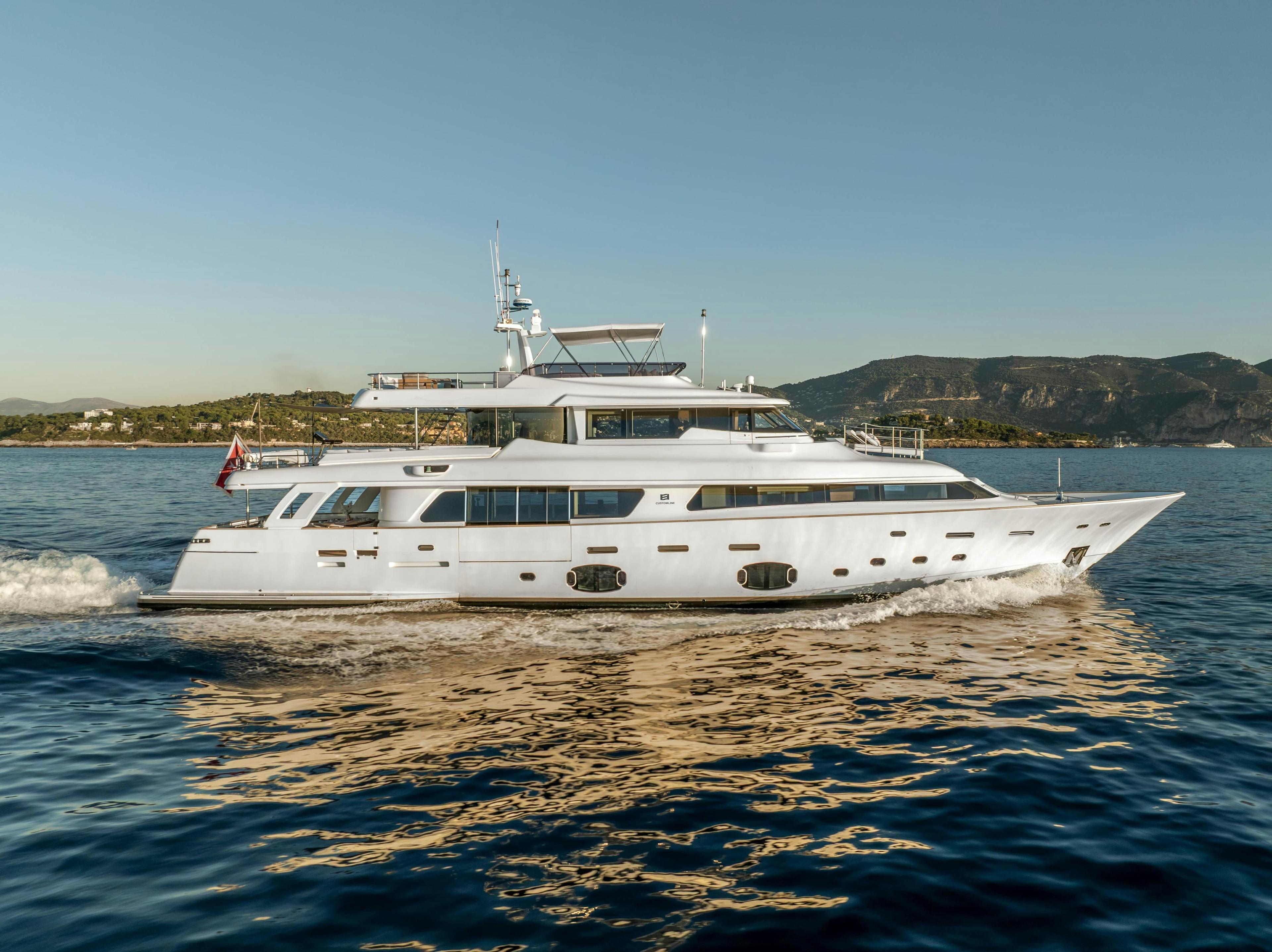 2013 Custom Line for sale in Nice, France