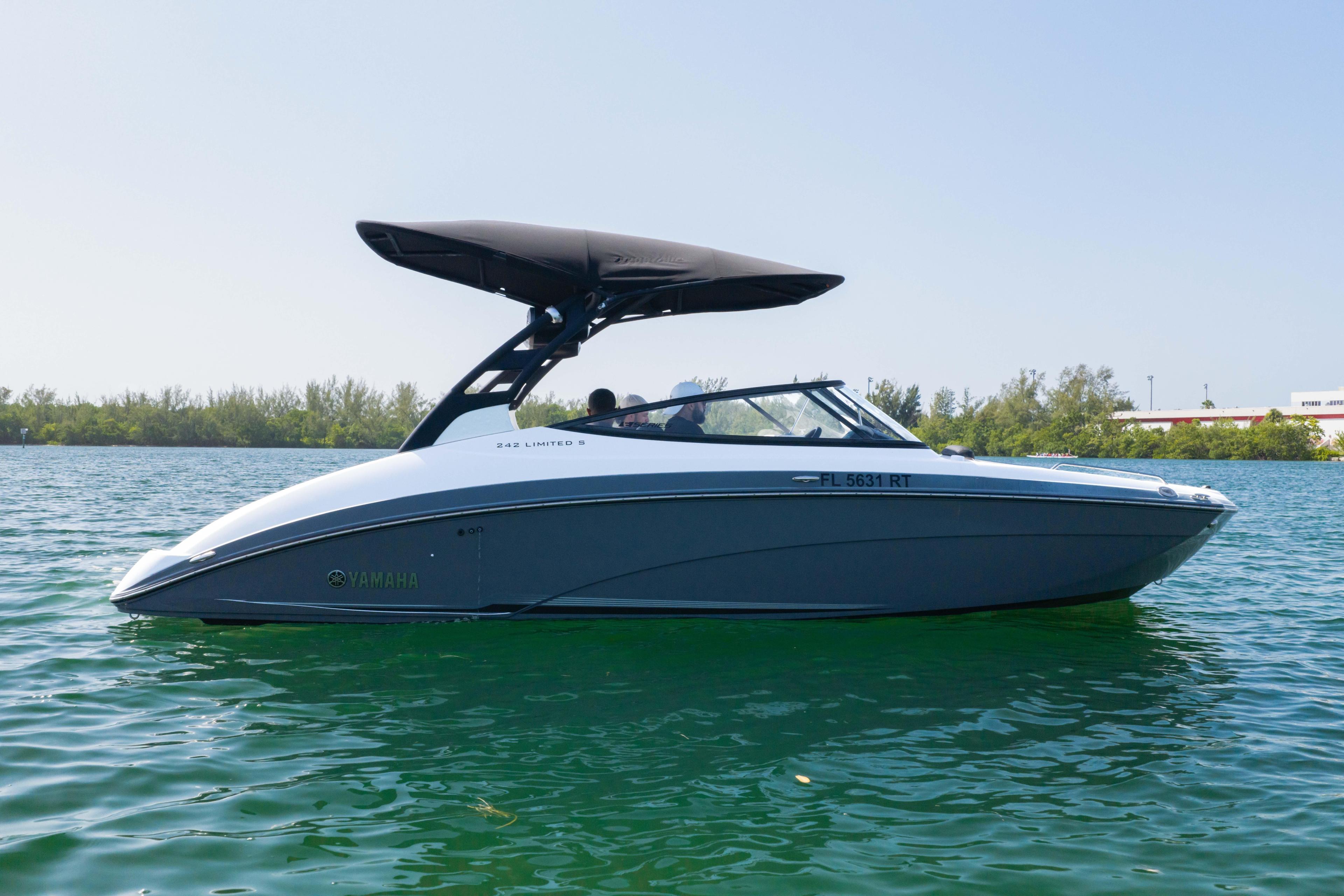 2019 Yamaha 242 Limited S E-Series for sale in Key Biscayne, FL