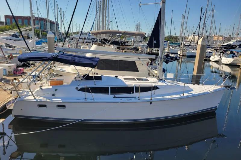 Hunter 33