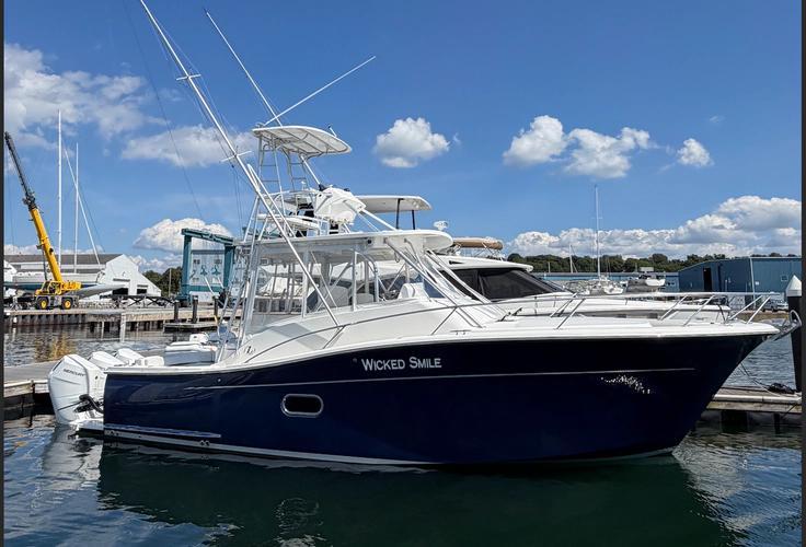 Luhrs 37