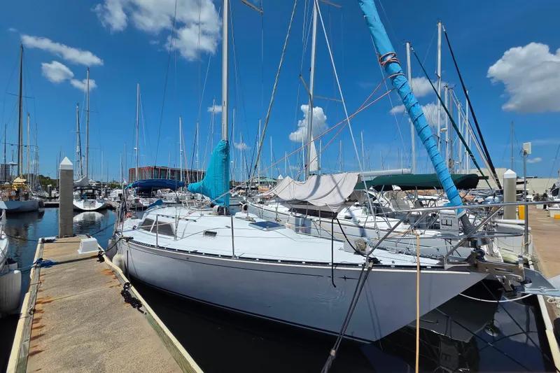 1985 C&C 37 for sale in St Petersburg, FL, US