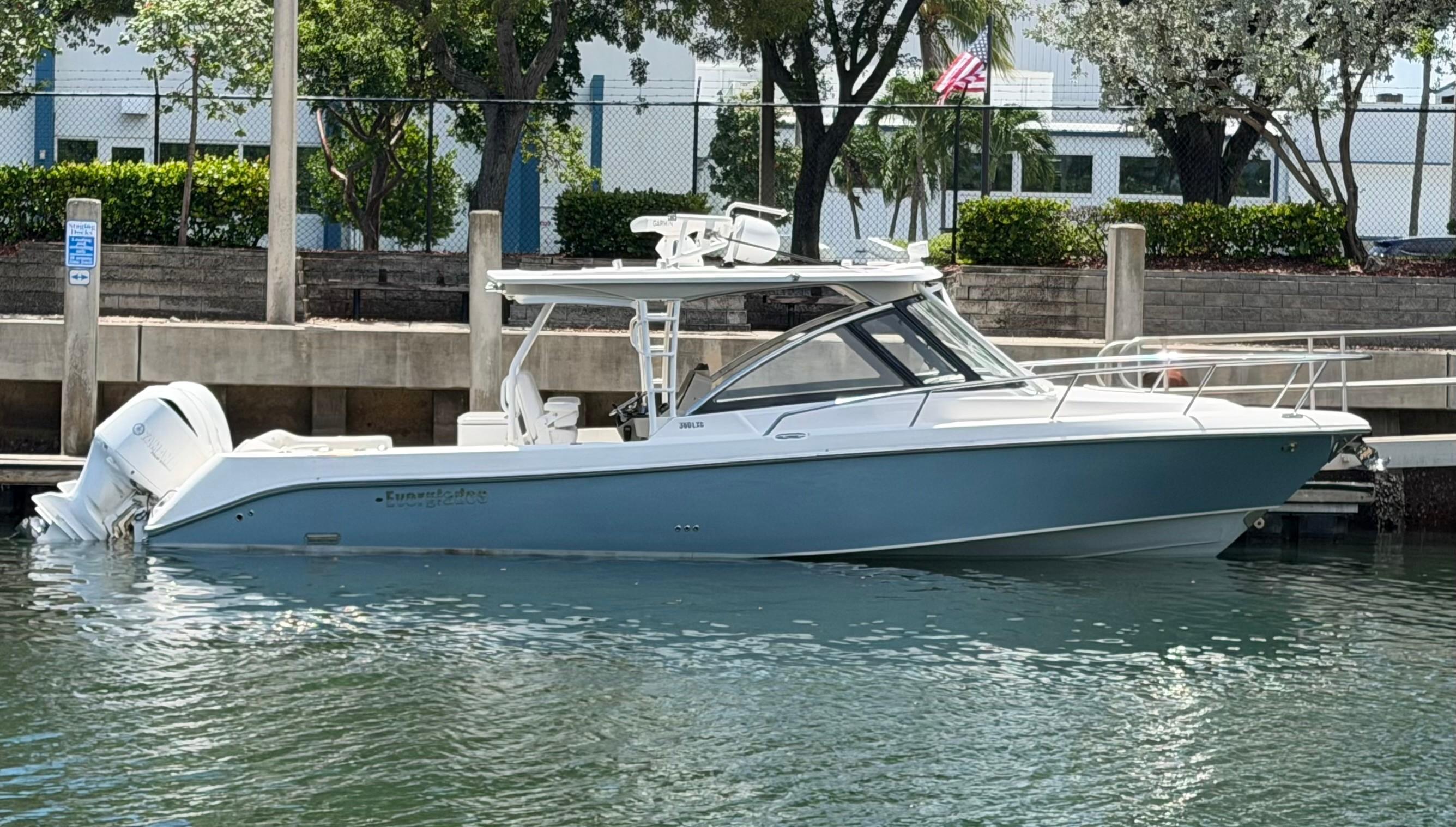 2018 Everglades 360LXC for sale in Riviera, Florida