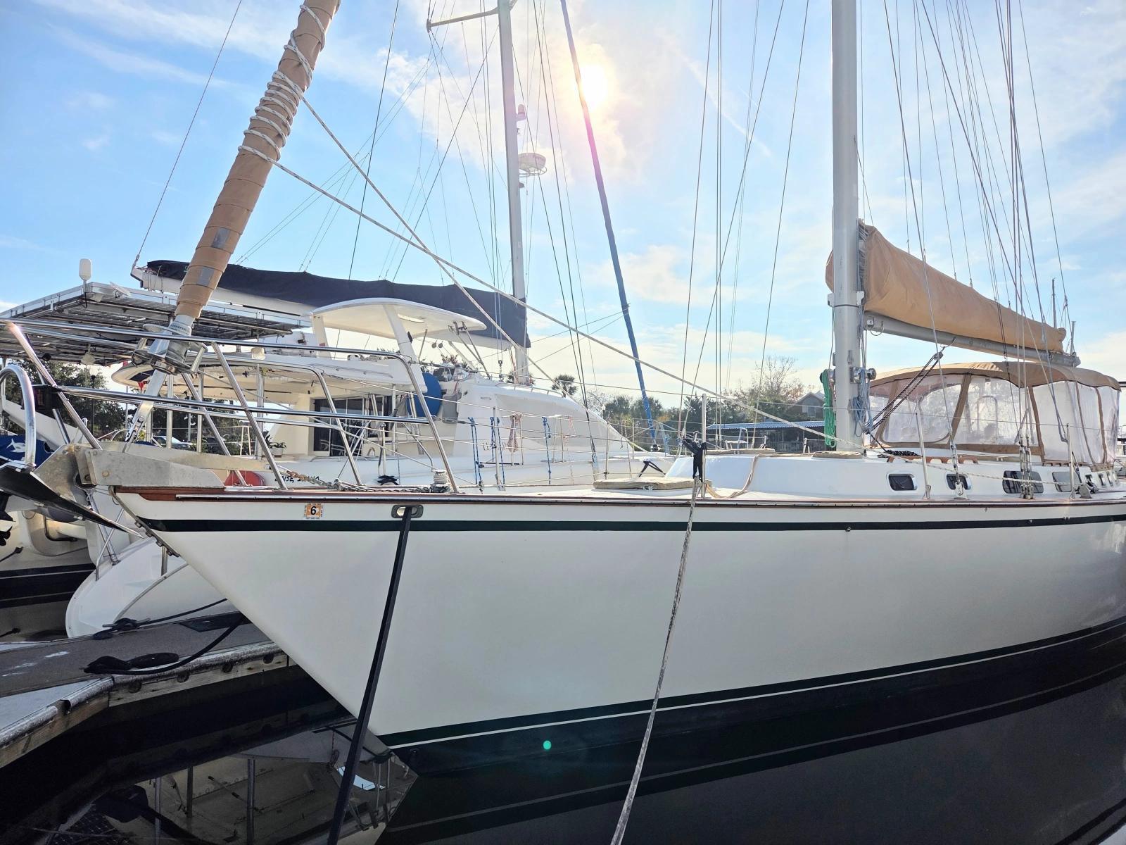 1985 Endeavour 51' (15.54 m) 51