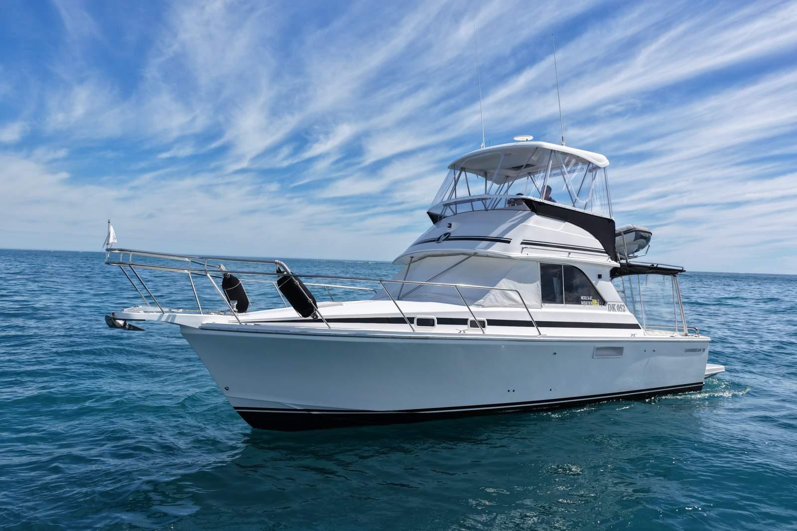 Caribbean 35 Flybridge Cruiser