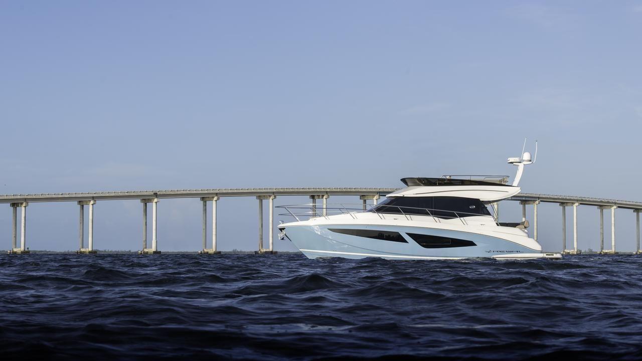 Regal 42 FLY