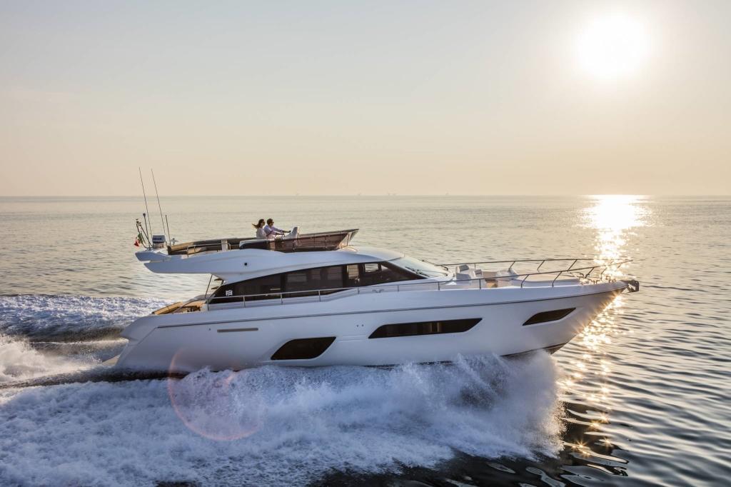 Ferretti 550