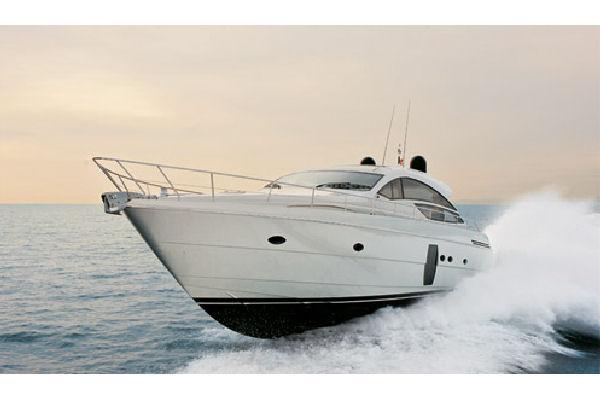 Pershing 64