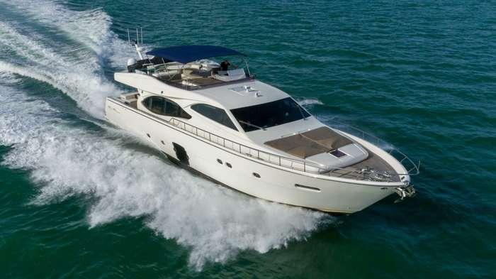 Ferretti 780