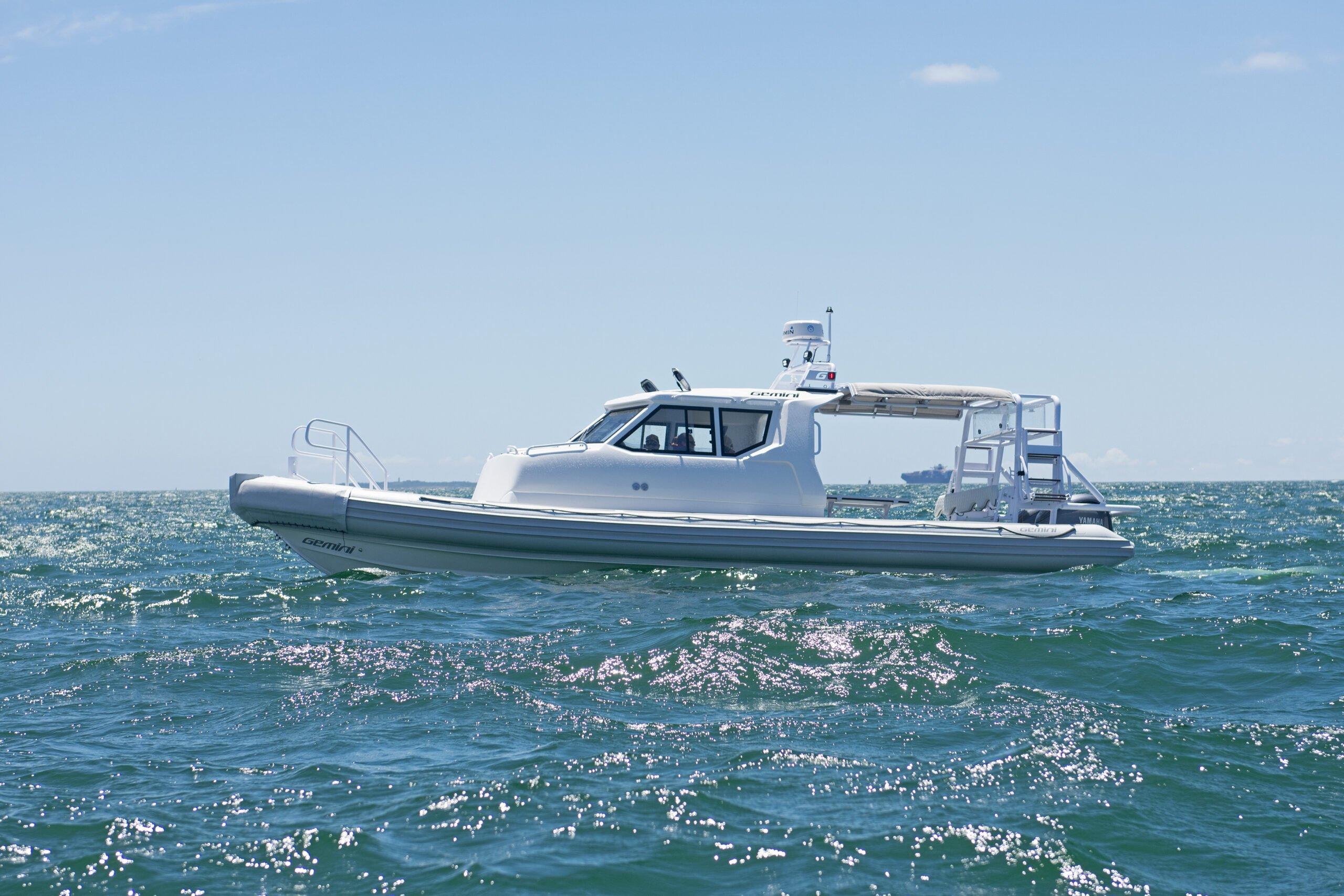 Gemini Marine 1060 Waverider Cabin - Leisure