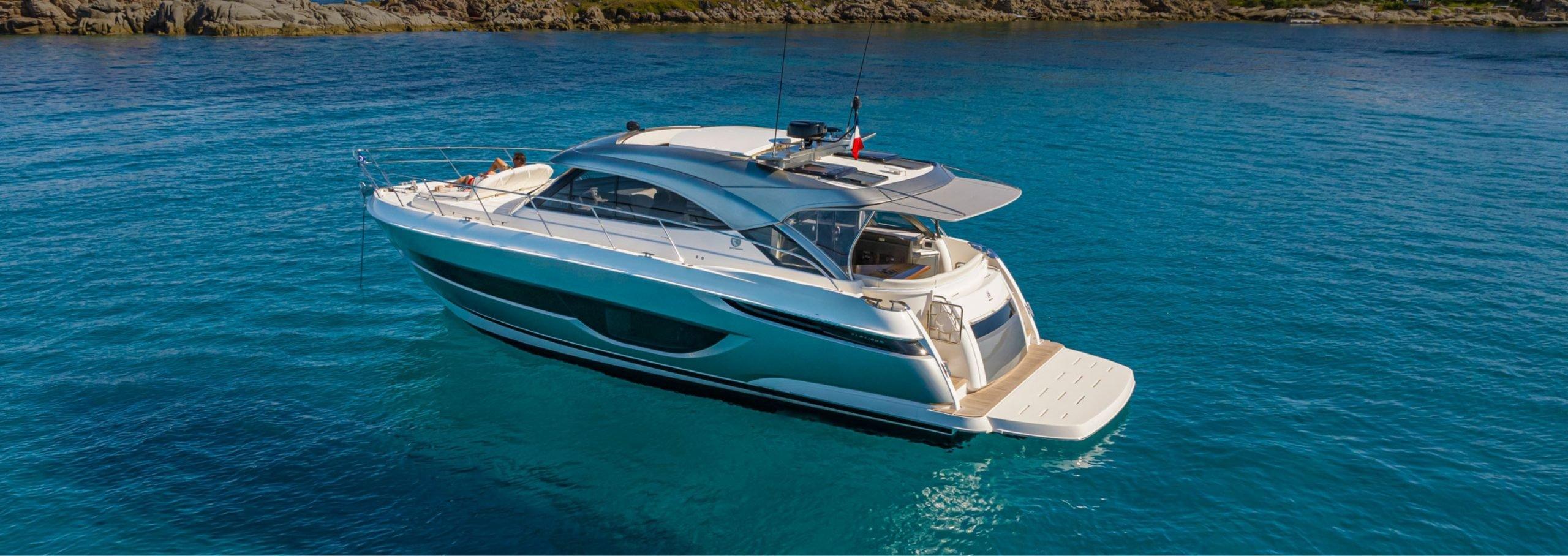 Riviera 4600 Sport Yacht Platinum Edition