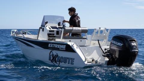 Extreme Boats 545 Centre Console