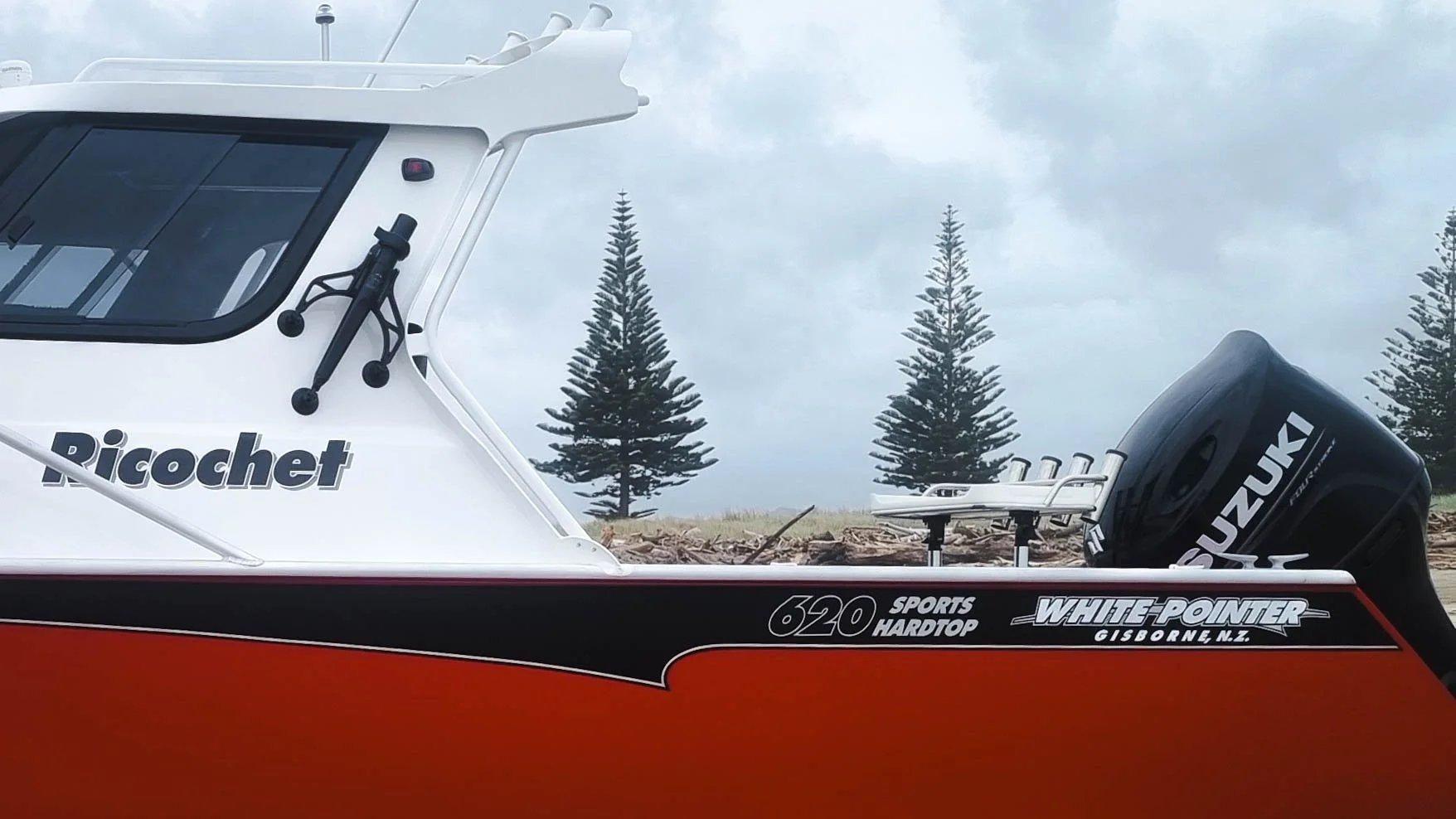 Thumbnail 3 - White Pointer Boats 620 Sports Hardtop