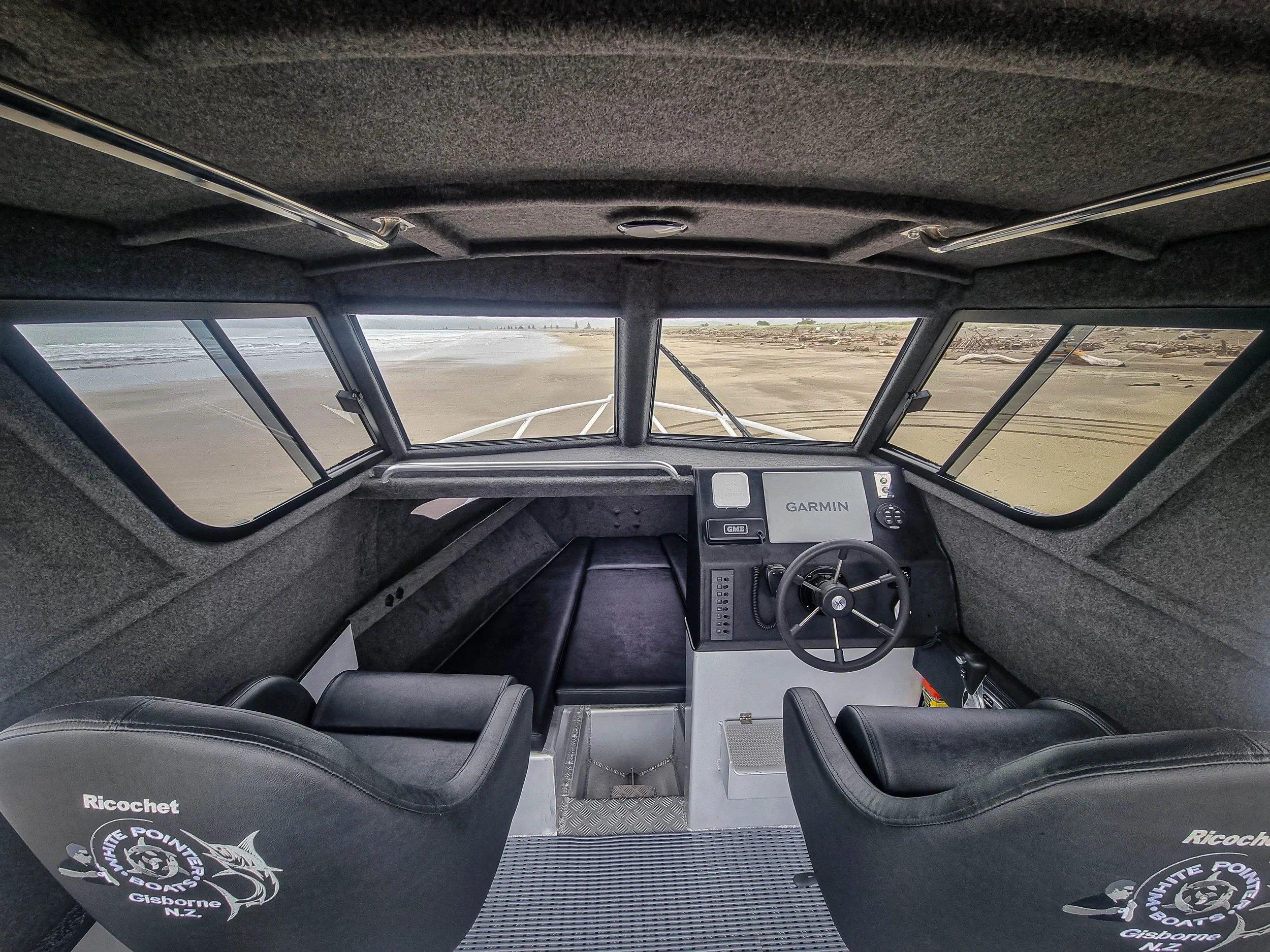 Thumbnail 10 - White Pointer Boats 620 Sports Hardtop