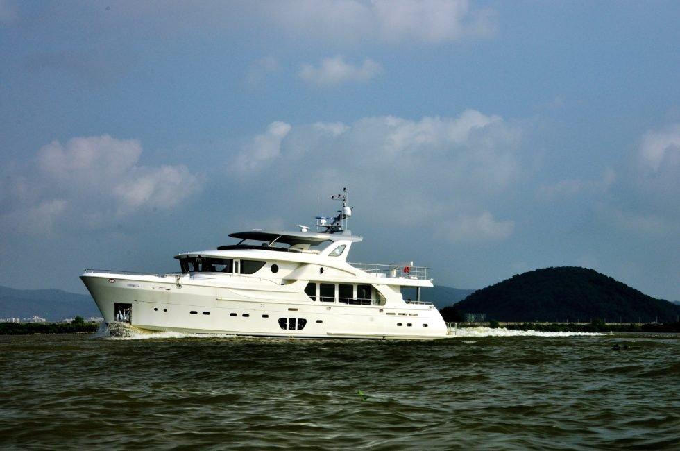 Selene 92 Ocean Explorer